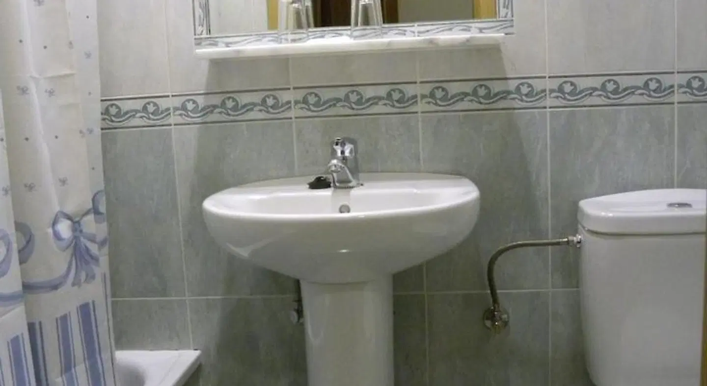 Hostal Biarritz Badezimmer