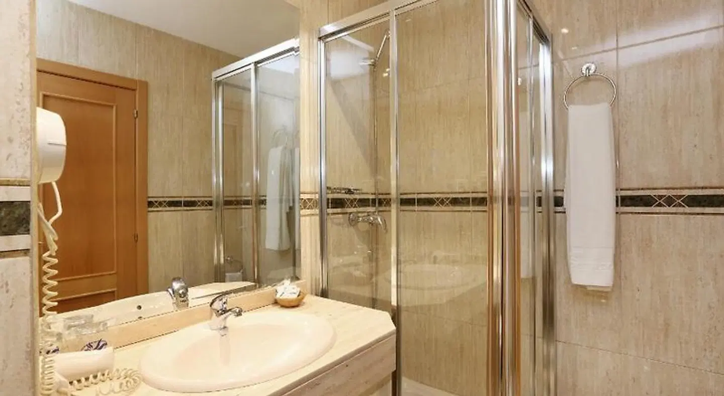 Hostal Silserranos Badezimmer