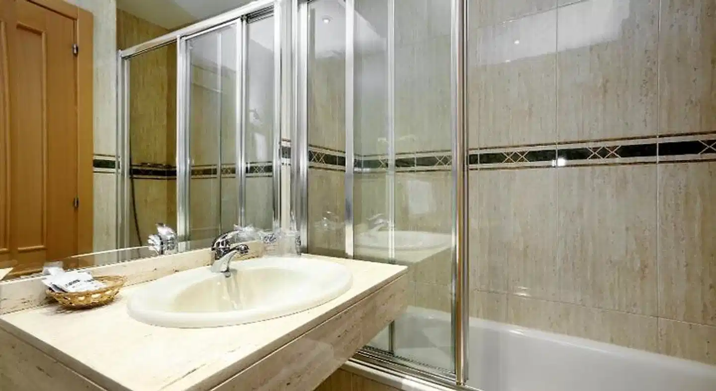 Hostal Silserranos Badezimmer