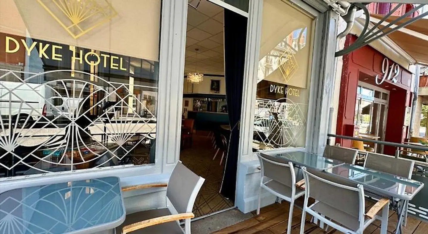 Dyke Hotel Terrasse