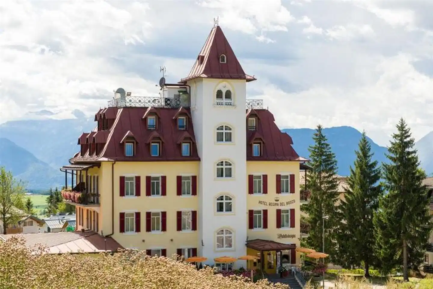 Regina del Bosco / Waldkönigin Aussenansicht