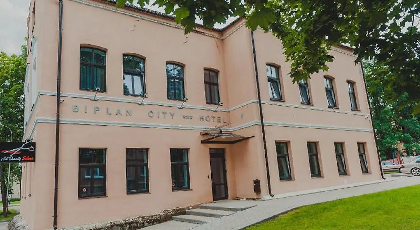 Biplan City EXTERIOR