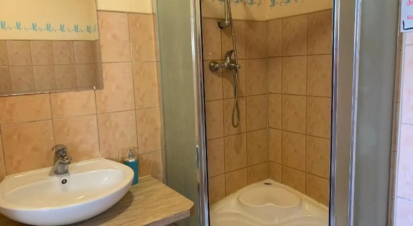 Lub'na mitr'ja inform'cijas centrs Badezimmer