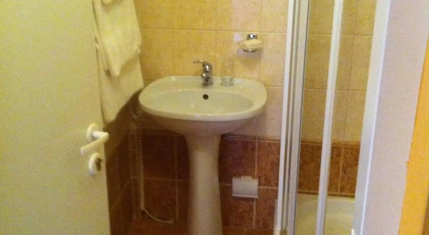 Guest House Guba Badezimmer
