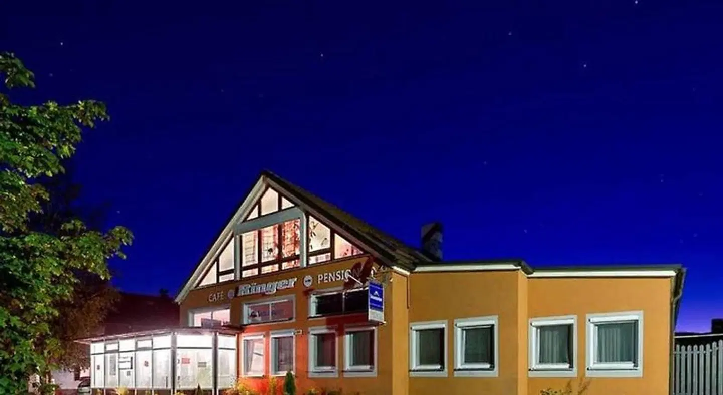 Cafe und Pension Ringer EXTERIOR