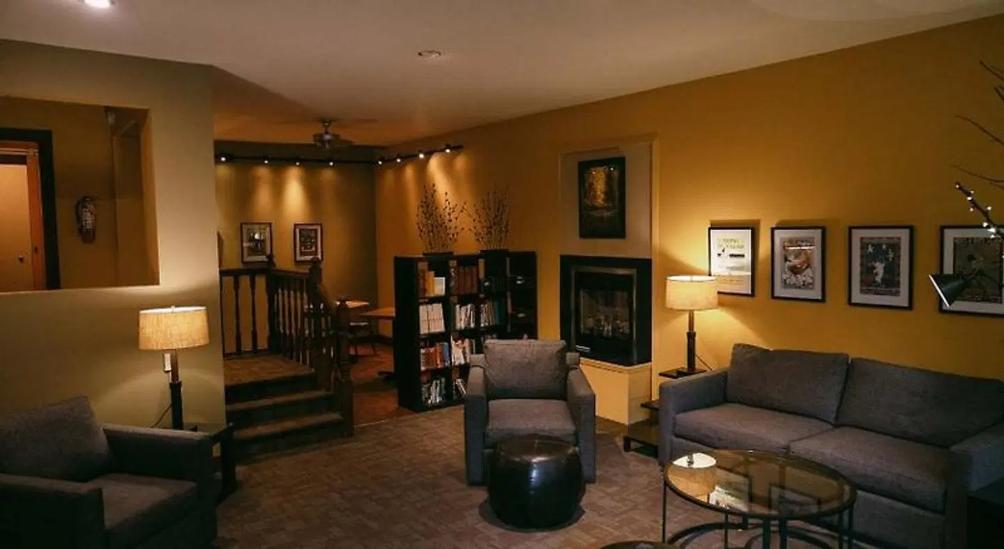 Inn of the White Salmon Lobby