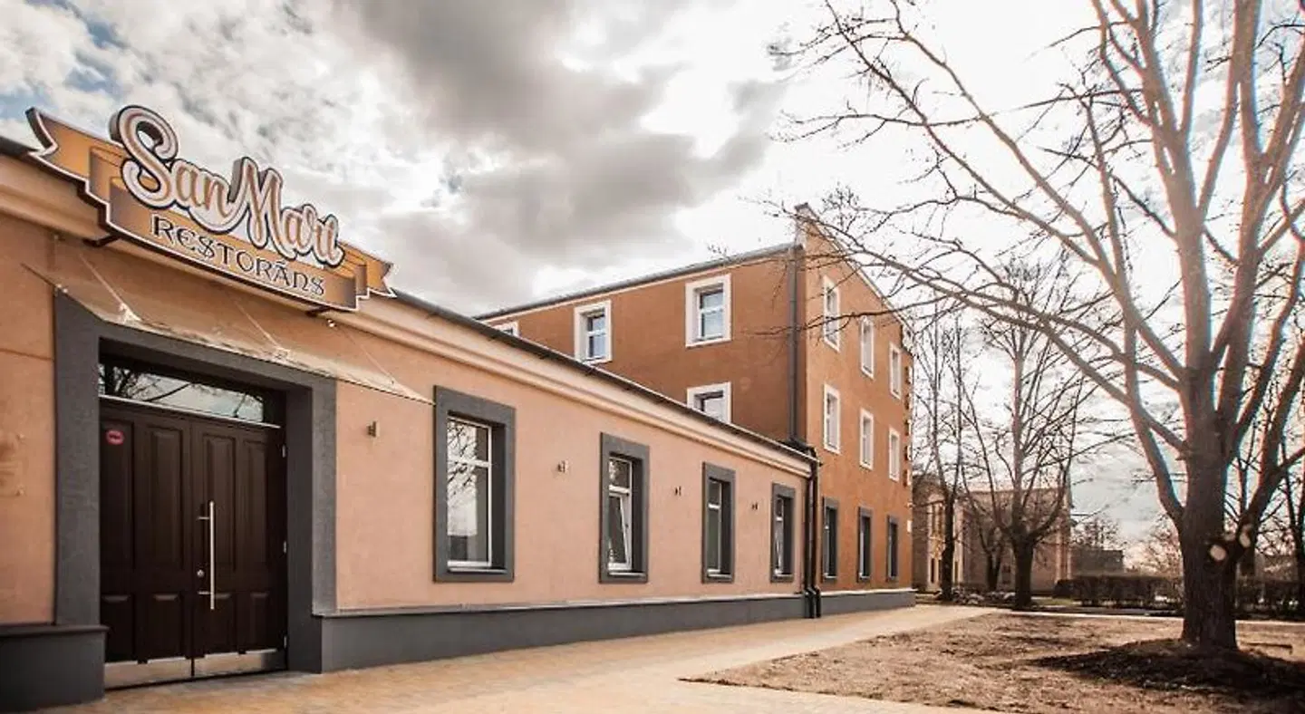 SanMari EXTERIOR