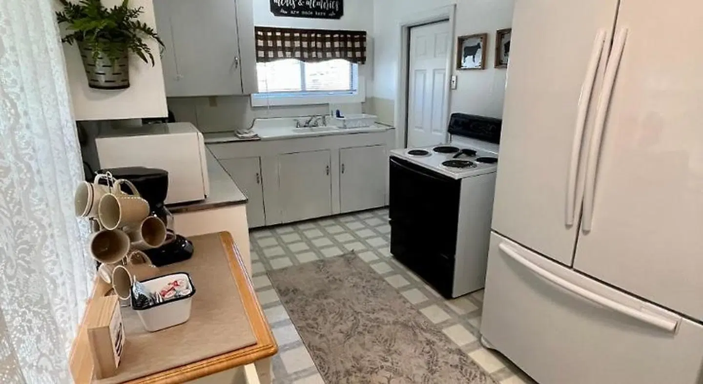 Cascade Motel ROOM_EXAMPLE