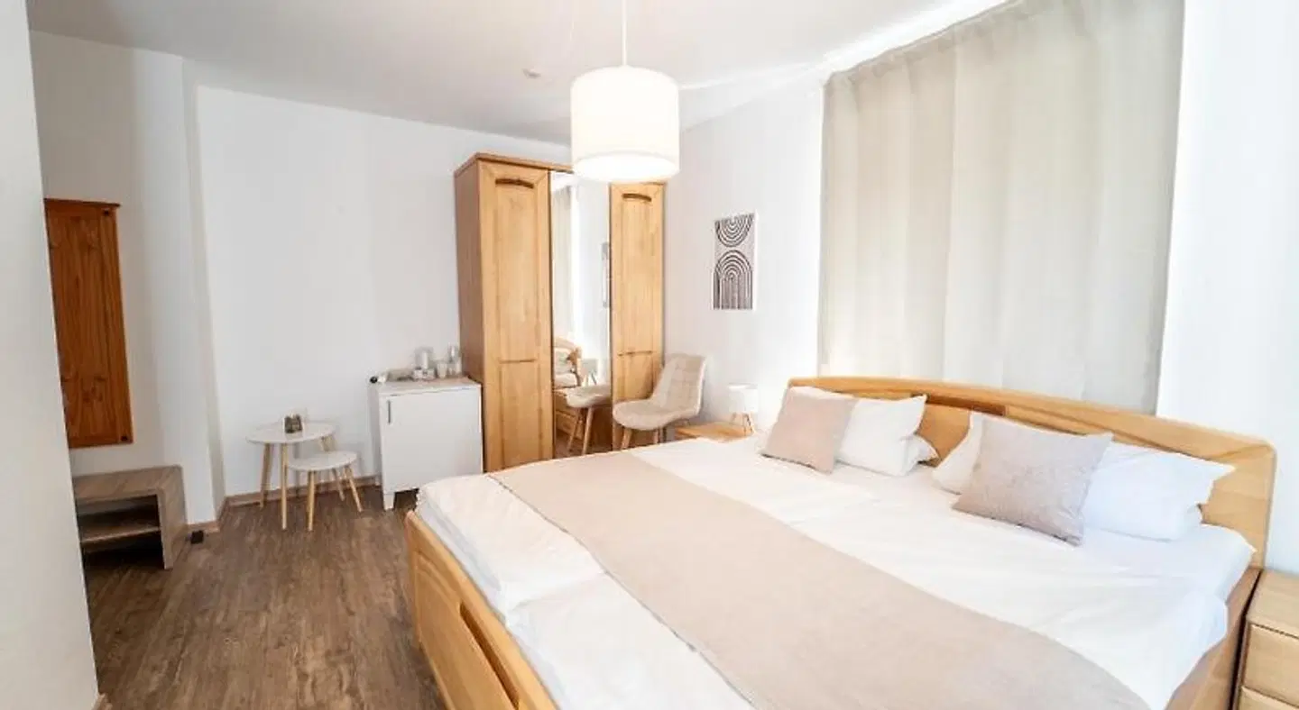 Mack ROOM_EXAMPLE