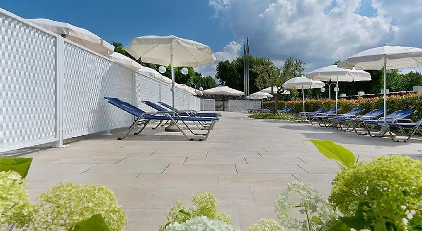 Iseolago Hotel & Residence Il Patio - Iseolago Hotel Strand