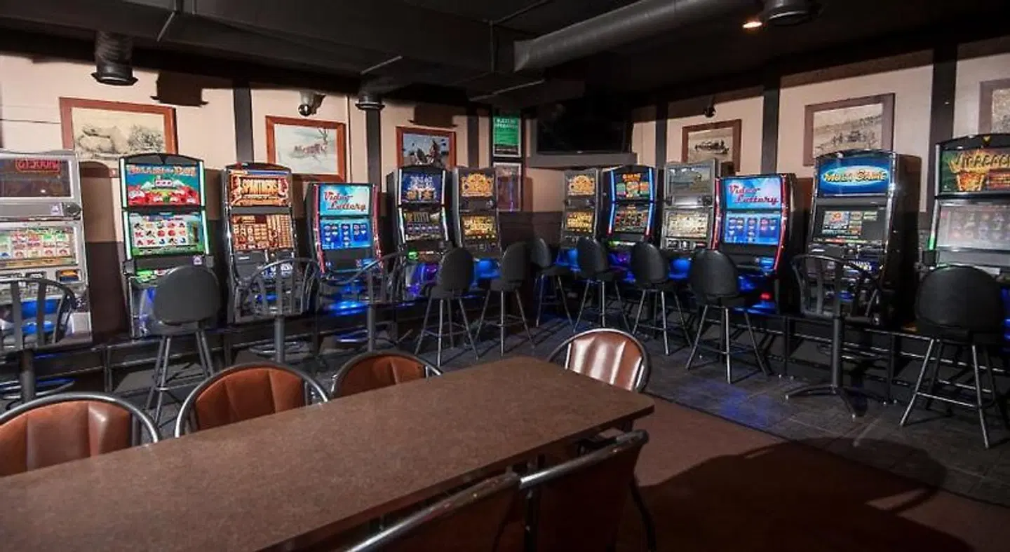 River Inn Bar