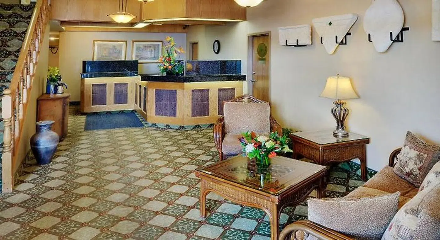 Nova Inn Kindersley LOUNGE_LOBBY