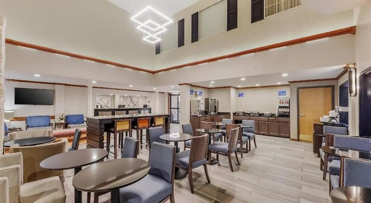 Best Western Alamo Suites Bar