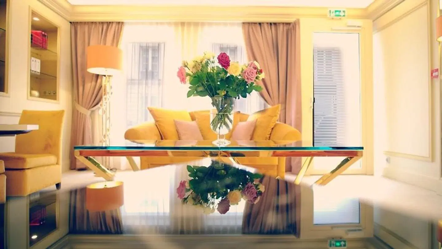 De Suede Saint Germain LOUNGE_LOBBY