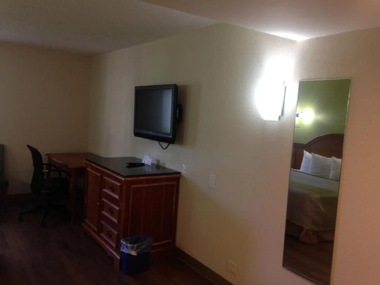 Red Carpet Inn New Brunswick ROOM_EXAMPLE