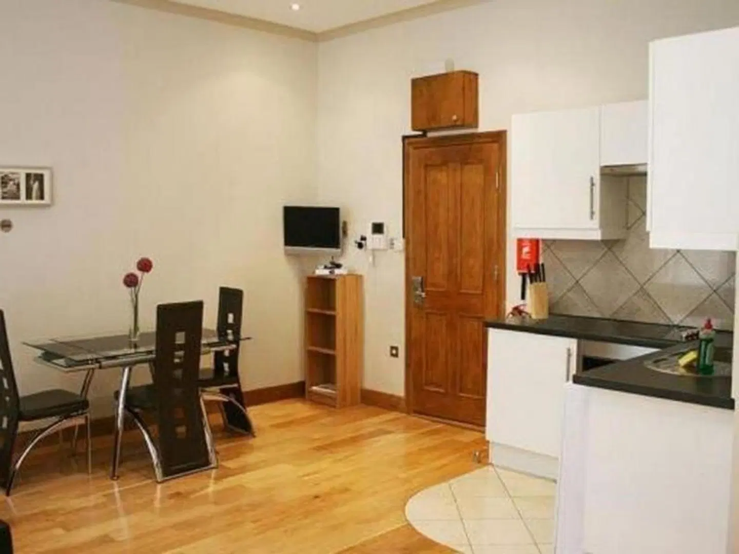 Hyde Park Economy Apartments ROOM_EXAMPLE
