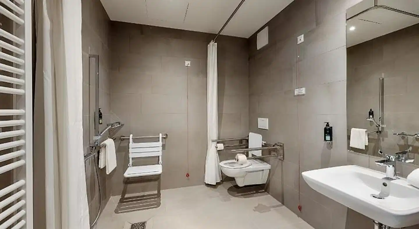 Premier Inn Wolfsburg City Centre Badezimmer