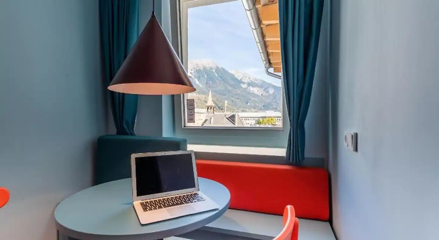 MEININGER Hotel Innsbruck Zentrum Lobby