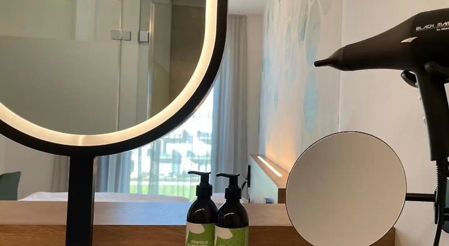 BEE GREEN Linz Self-Check-in-Hotel Sport und Entertainment