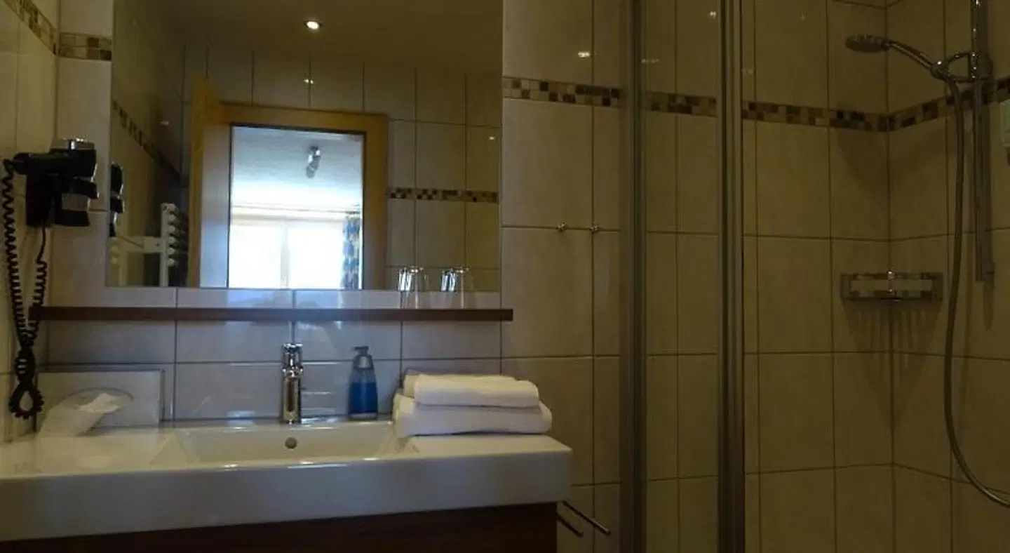 Pension Edelweiss Badezimmer