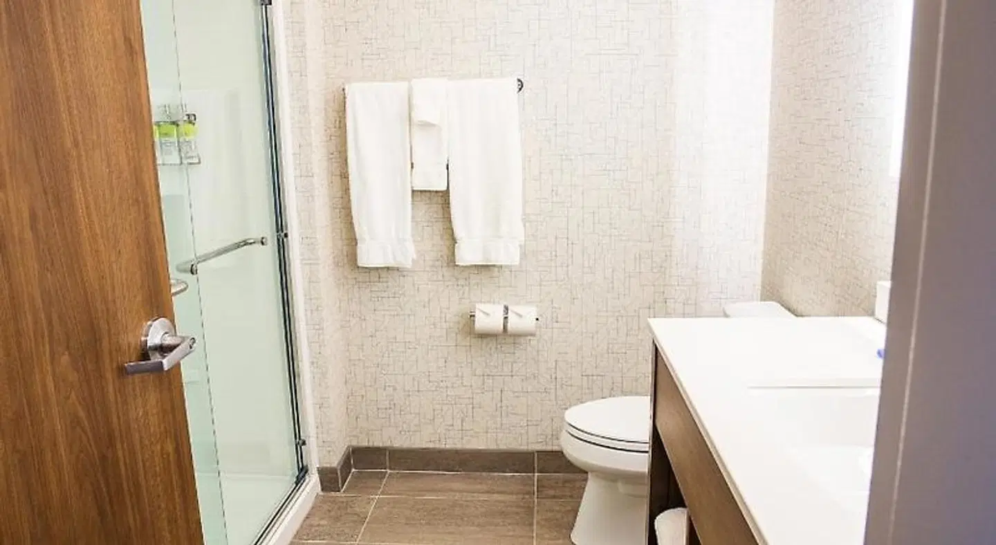 Holiday Inn Express & Suites Halifax - Dartmouth Badezimmer