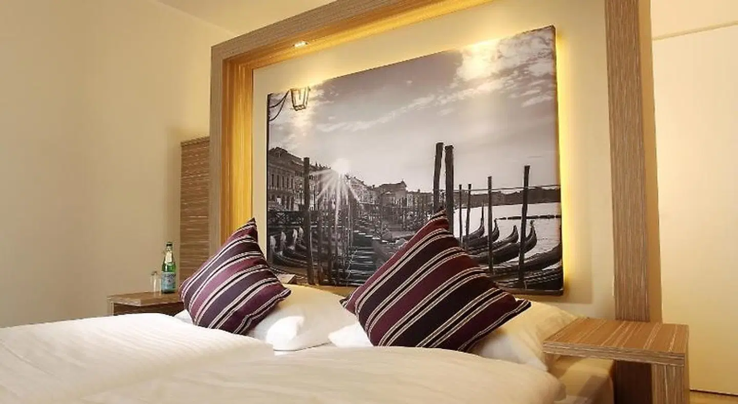 Arkadenhaus - Hotel Freiherr von Schwarzenberg ROOM_EXAMPLE