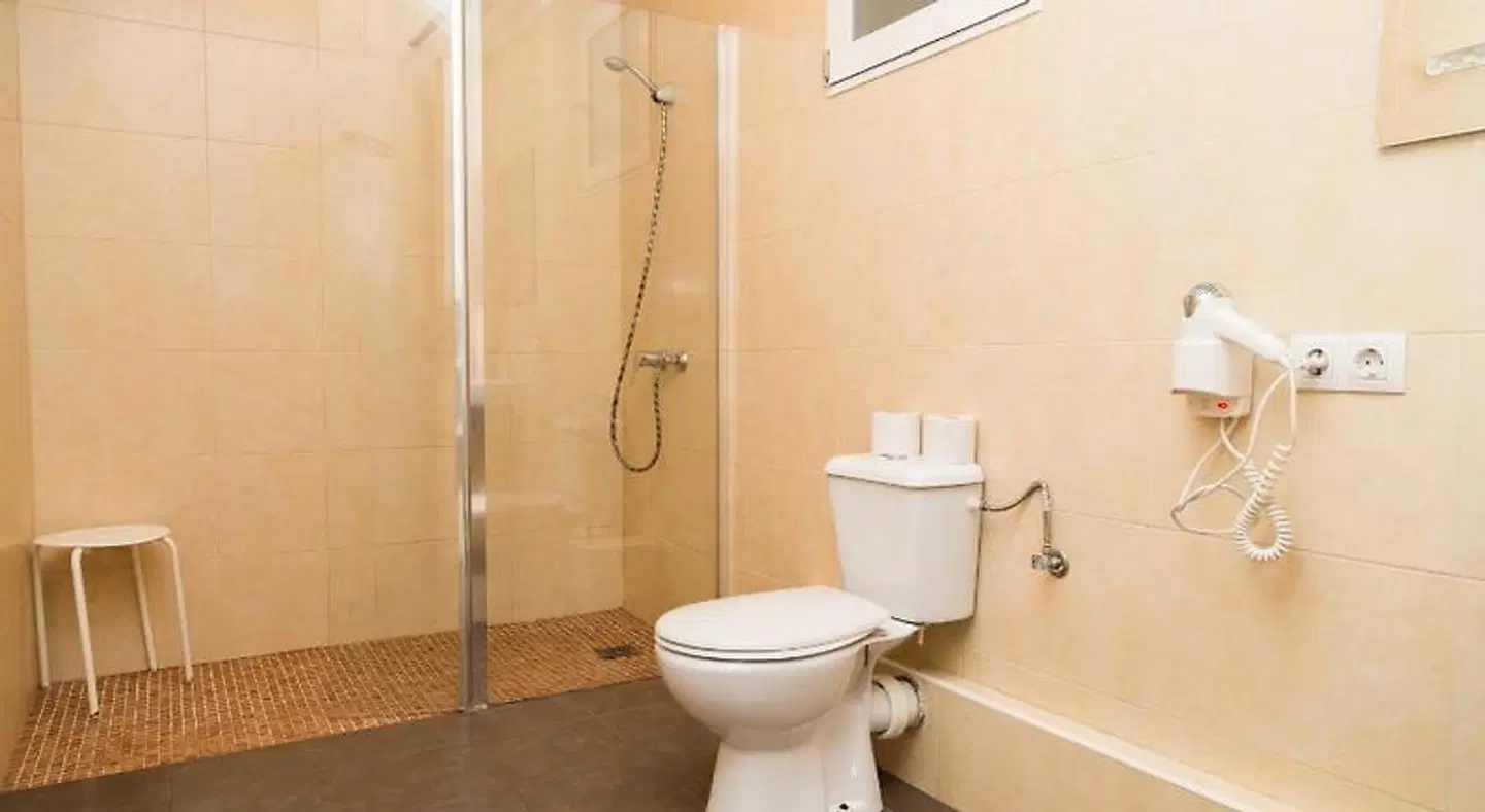 B&B Hi Valencia Canovas Badezimmer
