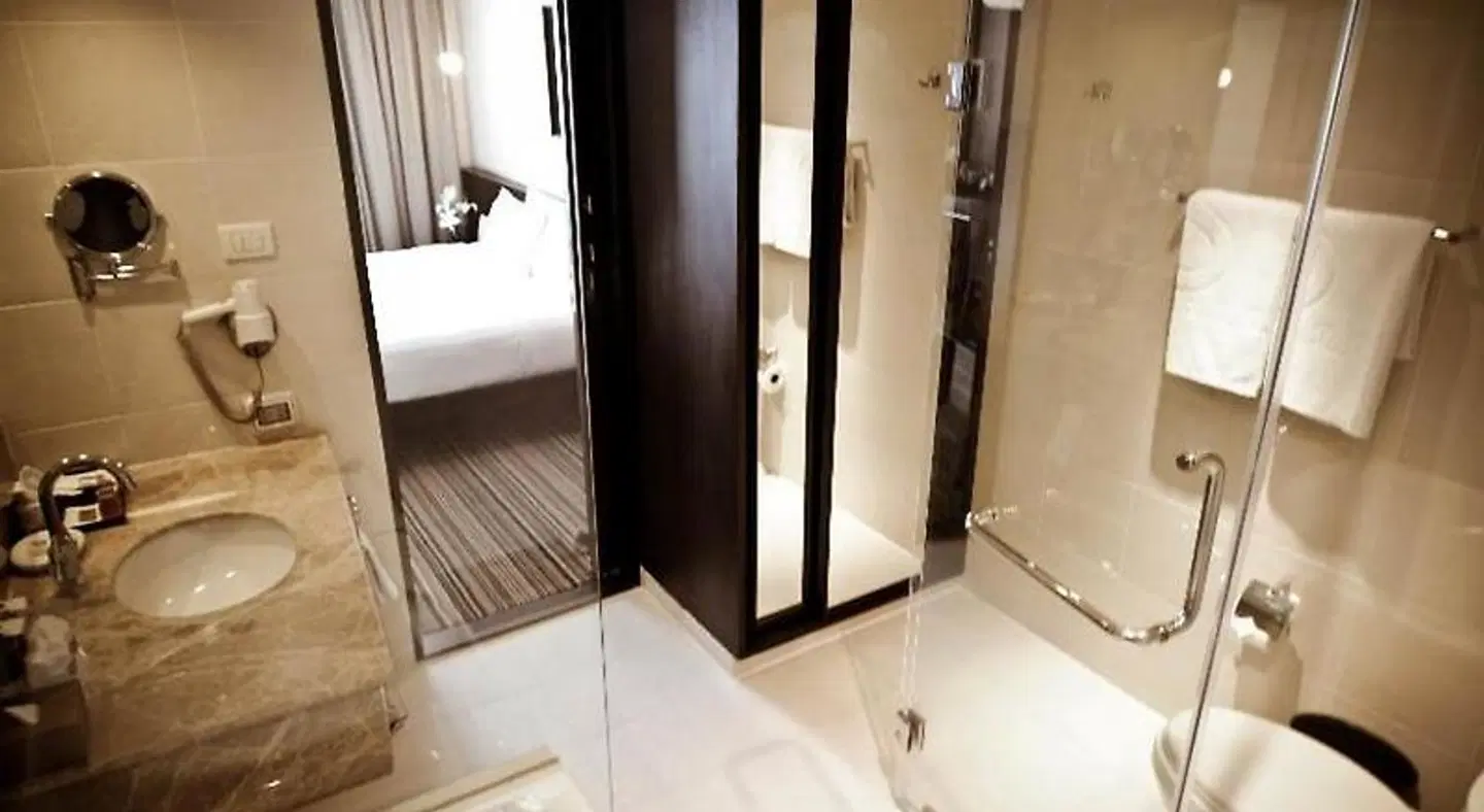 S15 Sukhumvit Hotel Badezimmer
