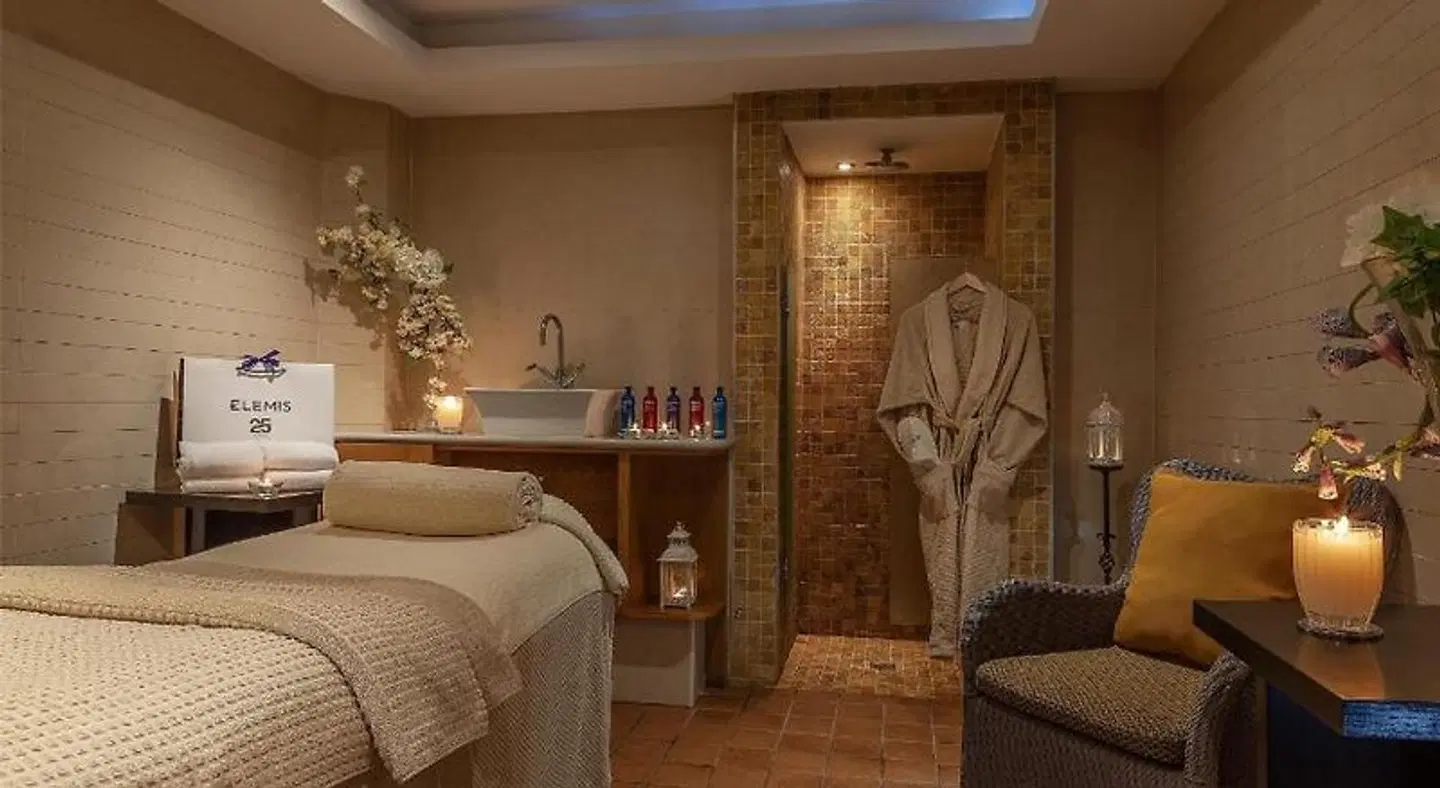 Radisson Blu Hotel & Spa Limerick ROOM_EXAMPLE