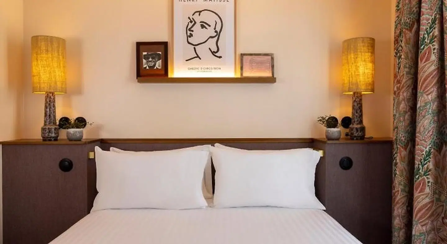 Hôtel Ernest ROOM_EXAMPLE