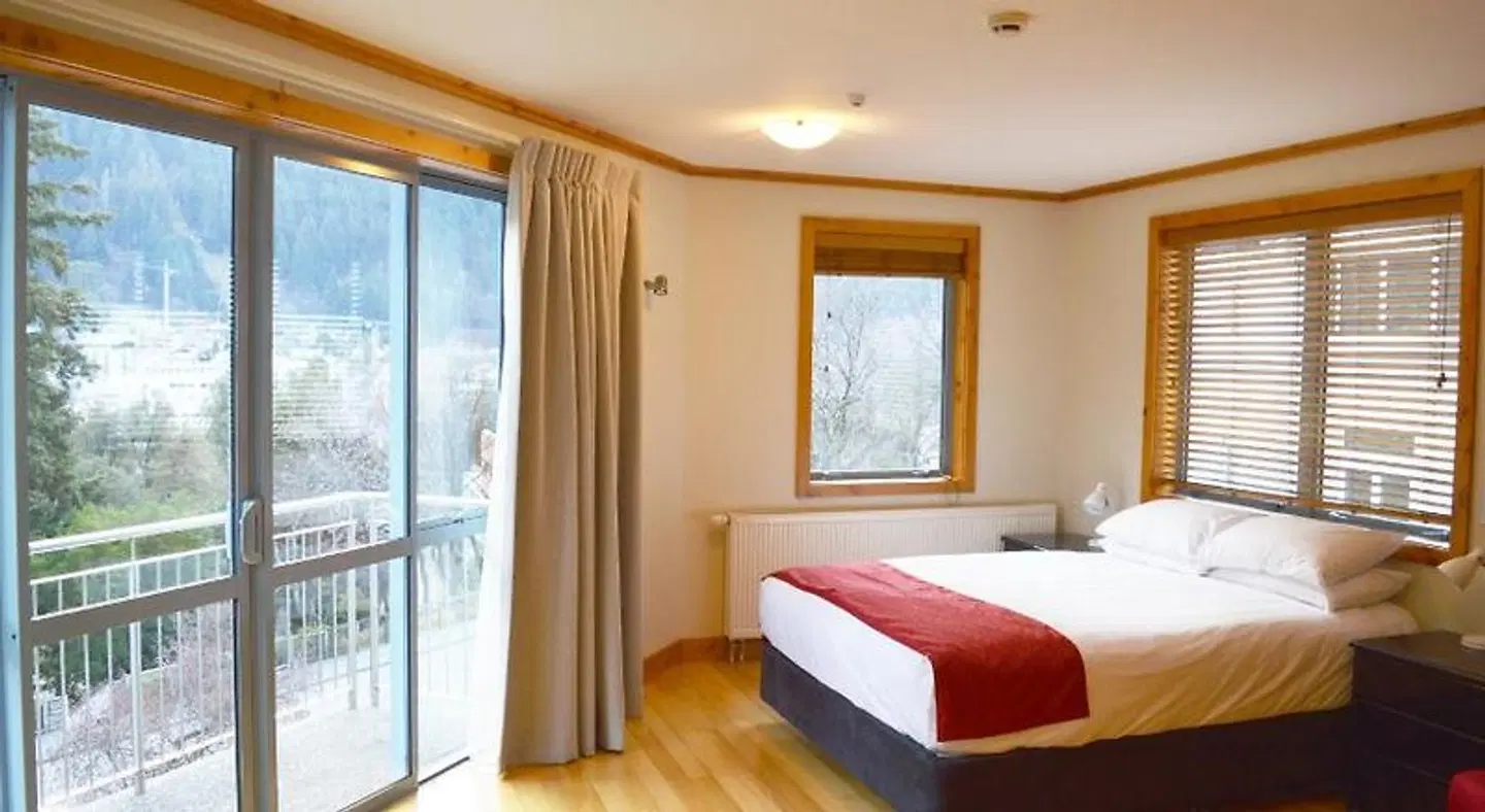 Coronation Lodge ROOM_EXAMPLE