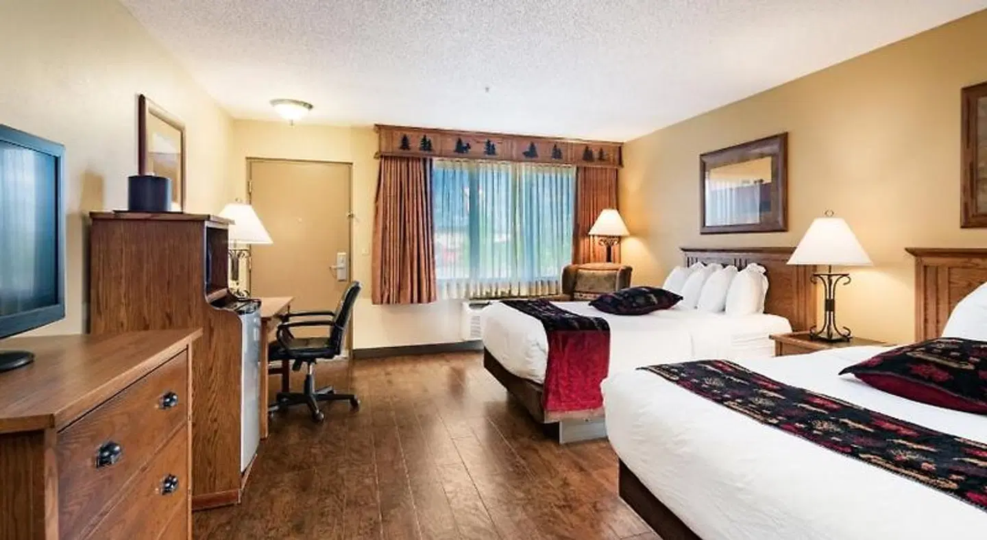 Best Western Plus Kelly Inn & Suites ROOM_EXAMPLE