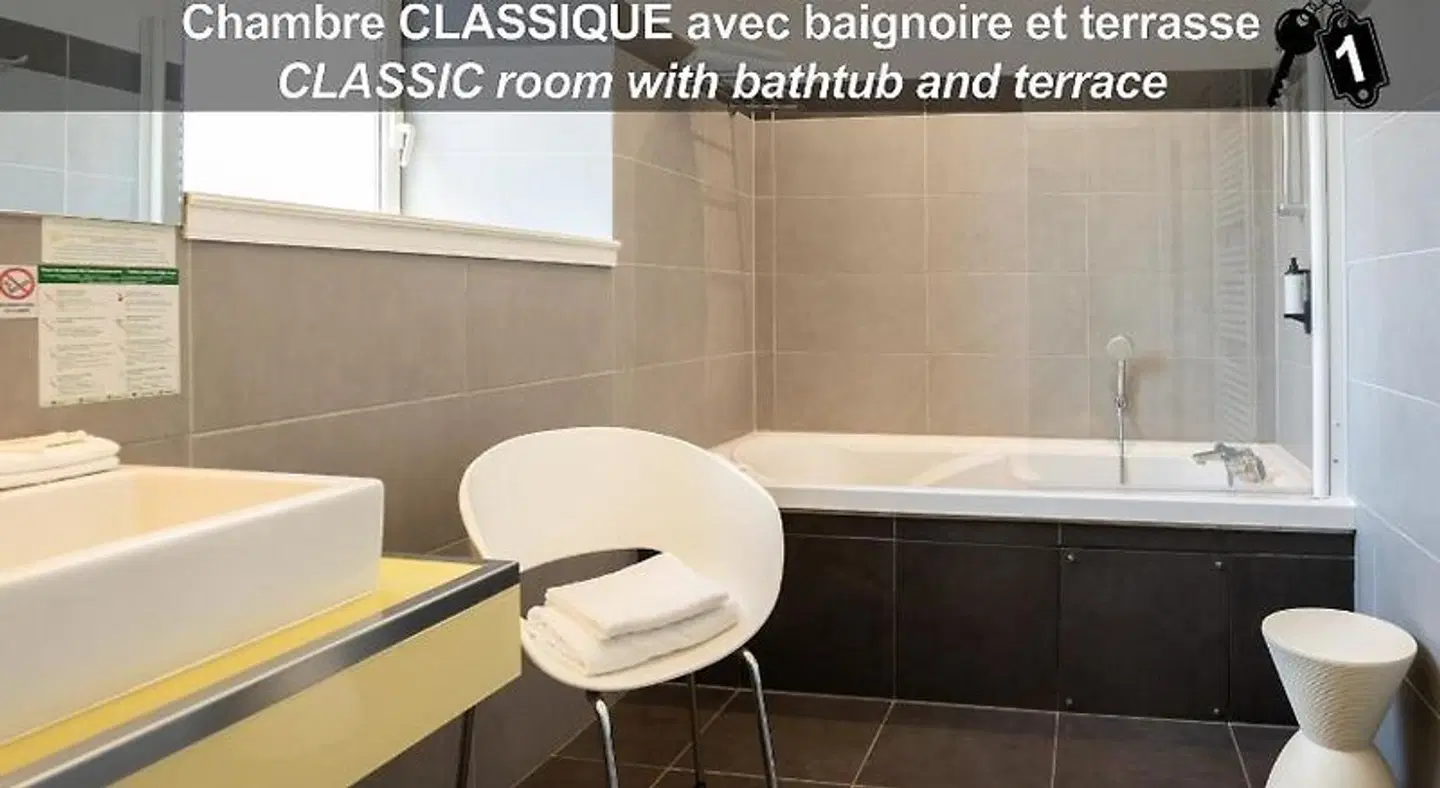 Ferme de Bourran Hotel Badezimmer