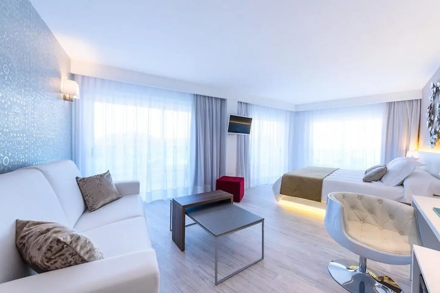 Plaza Santa Ponsa Boutique ROOM_EXAMPLE