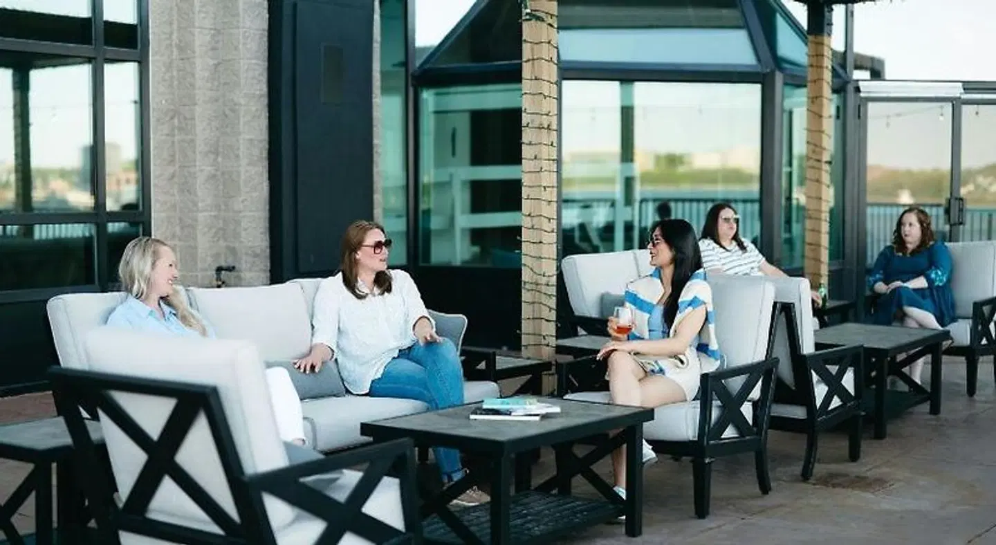 Halifax Marriott Harbourfront Hotel PEOPLE