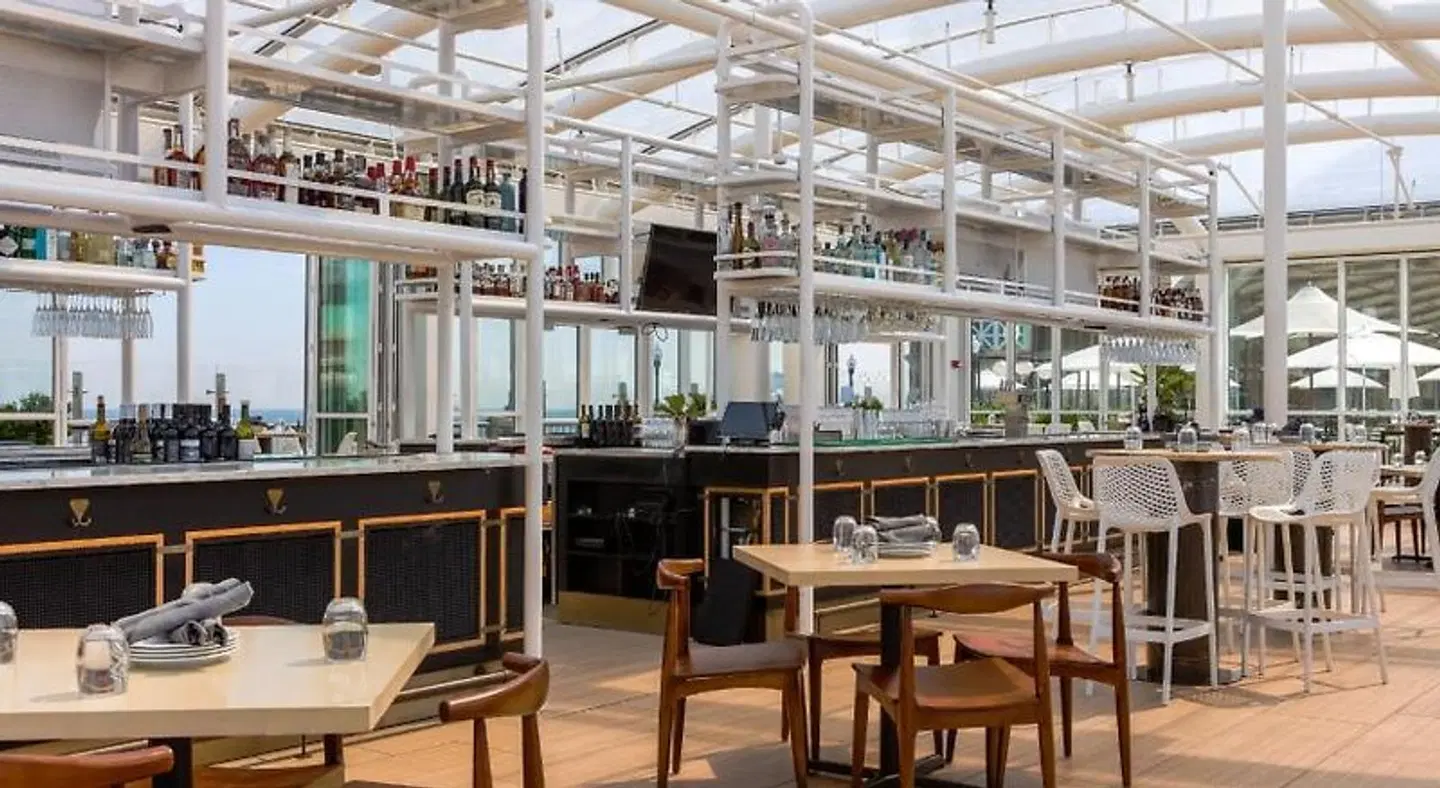 Sable at Navy Pier Chicago, Curio Collection by Hilton LOUNGE_LOBBY
