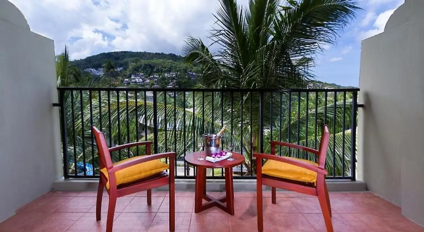 Destination Resort Phuket Surin Beach Terrasse