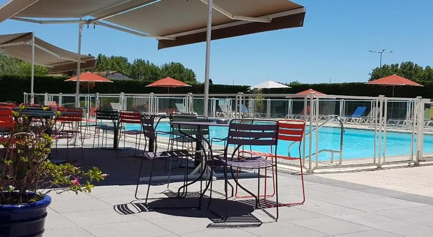 ibis budget Arles Palais des Congrès Terrasse