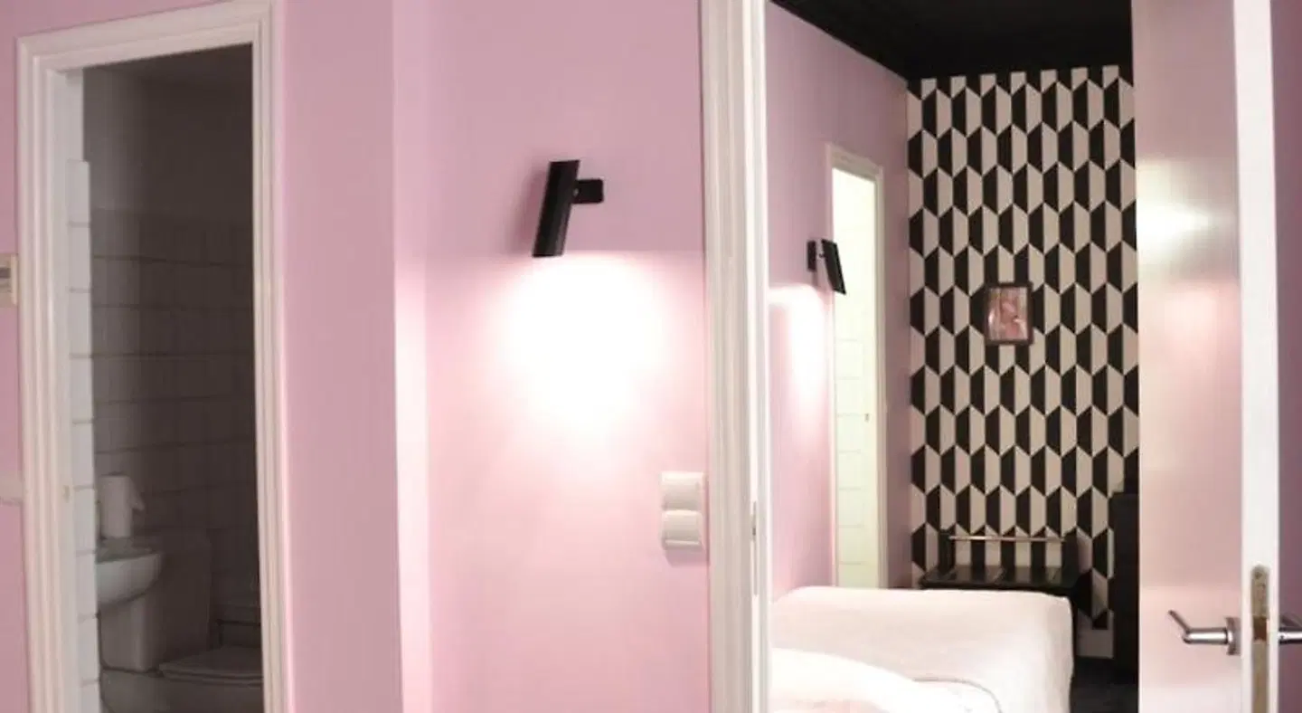 Hôtel Noir Badezimmer