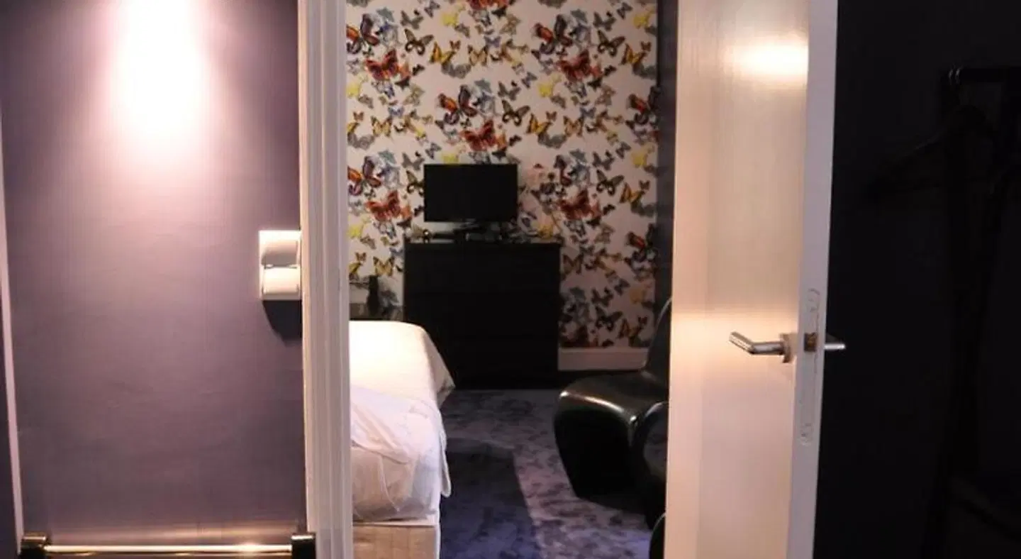 Hôtel Noir HEALTH_BEAUTY