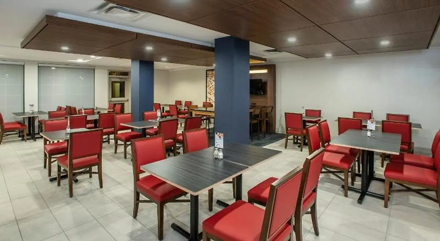 Holiday Inn Express & Suites Medicine Hat Transcanada Hwy 1 by IHG Konferenz