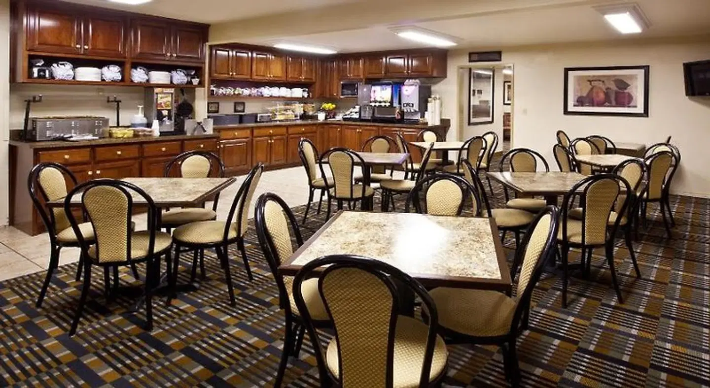 Best Western Empire Towers Bar