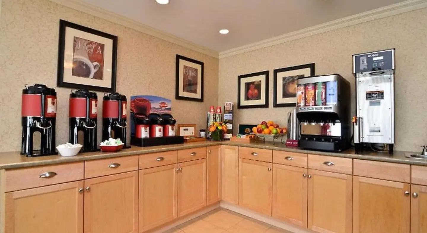 Best Western Plus Langley Inn ROOM_EXAMPLE