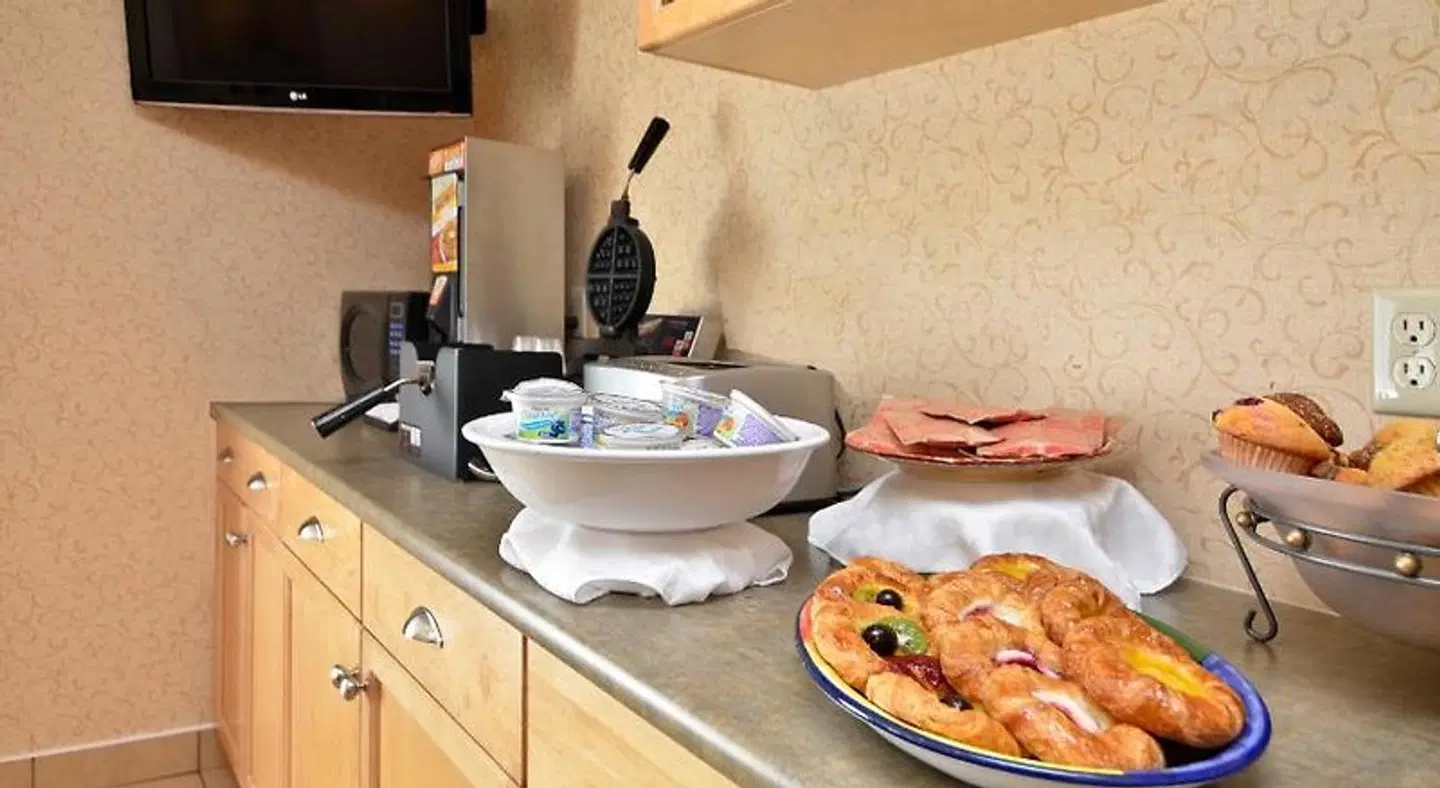 Best Western Plus Langley Inn Badezimmer