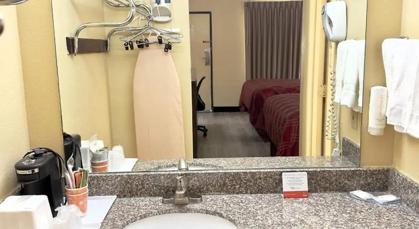 Econo Lodge Lenoir City ROOM_EXAMPLE