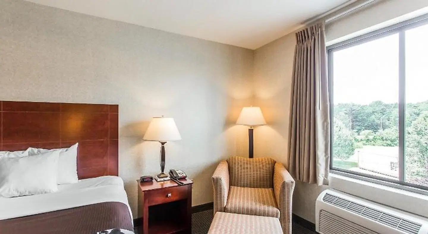 Sleep Inn & Suites ROOM_EXAMPLE
