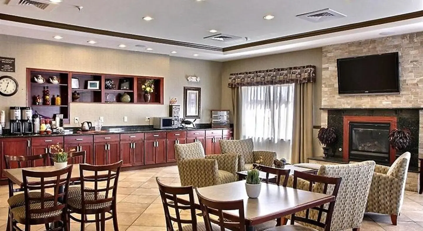 Best Western Plus Montezuma Inn and Suites Bar