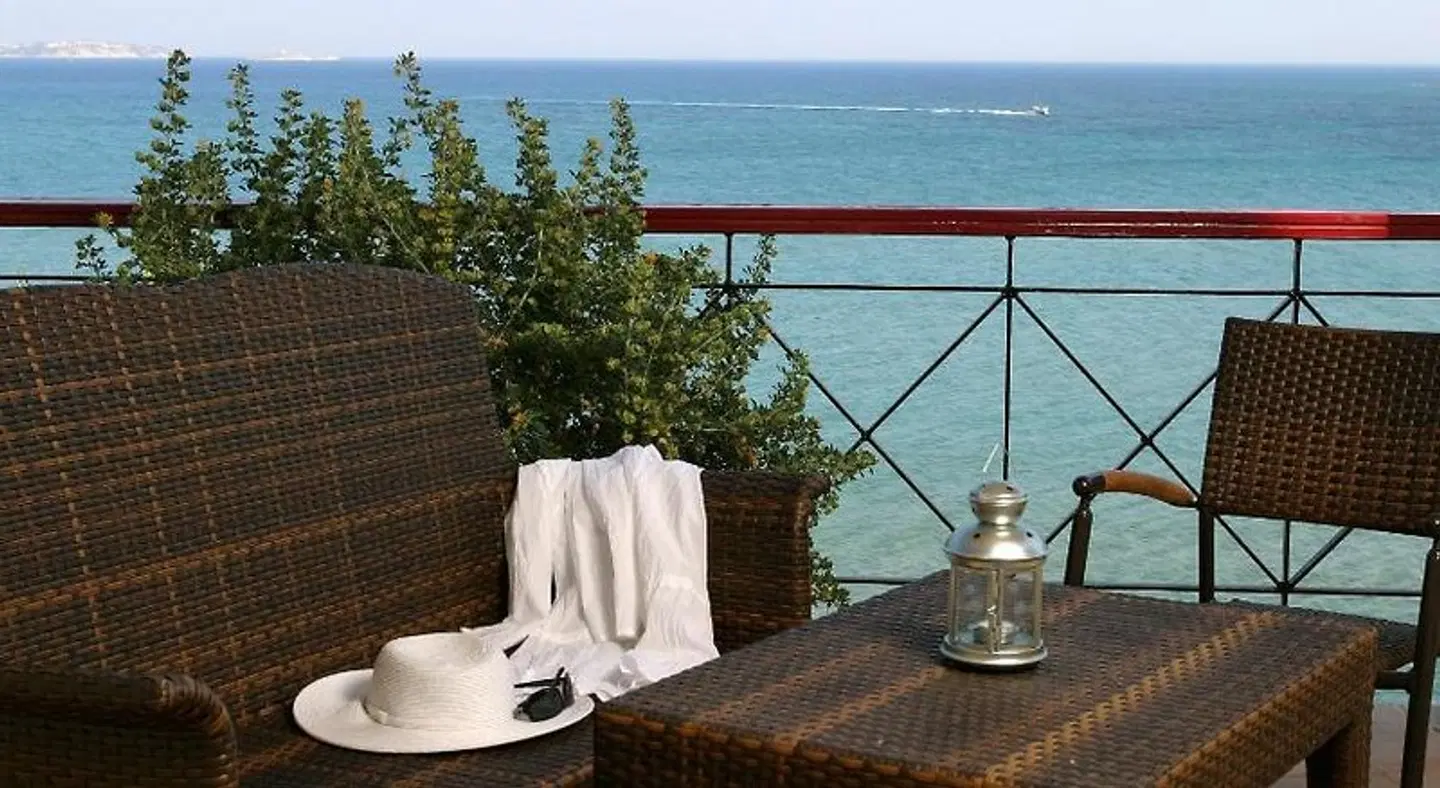 Erytha Hotel & Resort LANDSCAPE