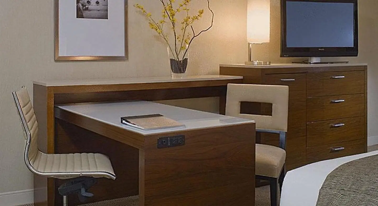 Hyatt Regency O'Hare Chicago ROOM_EXAMPLE