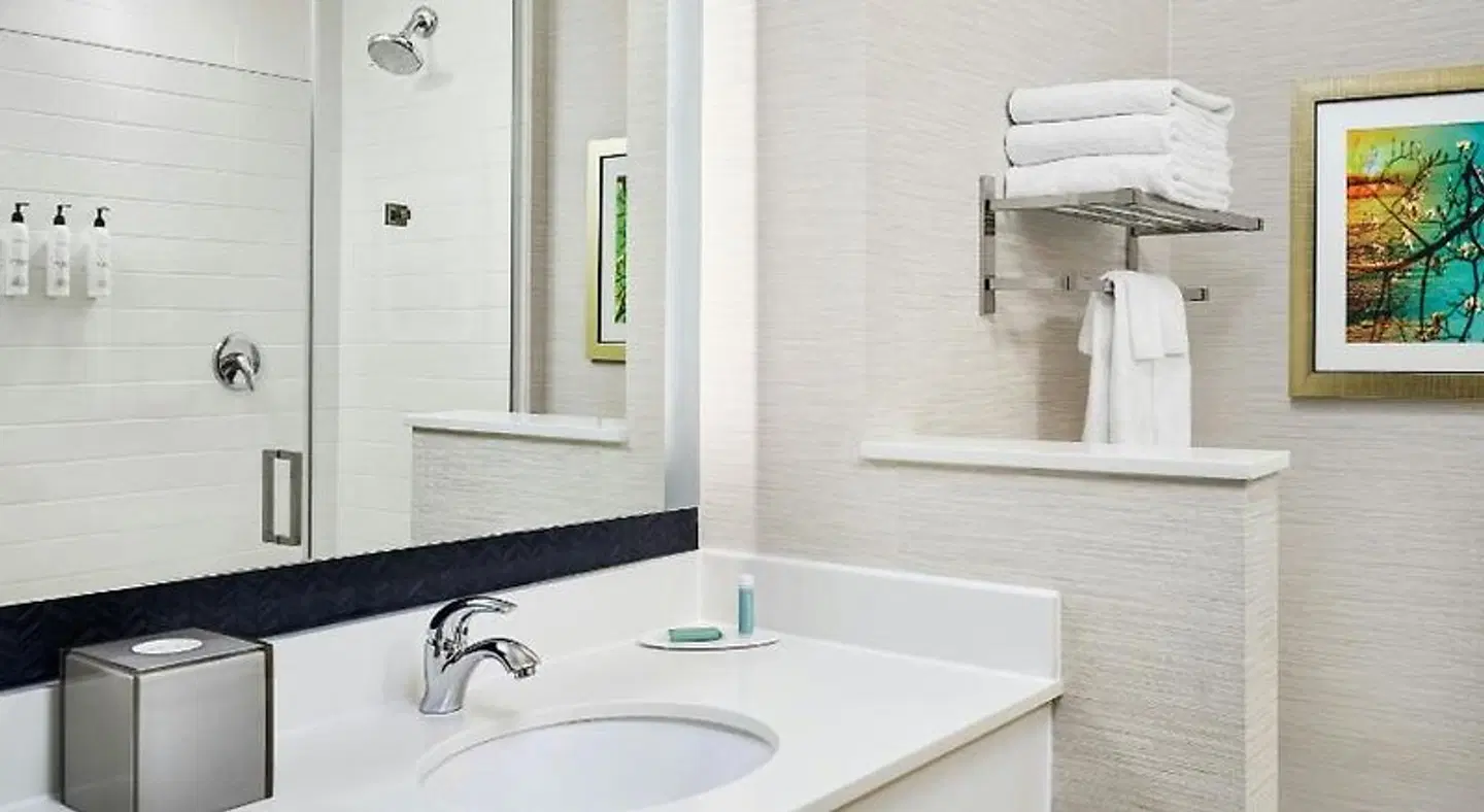 Fairfield Inn & Suites by Marriott Sheridan Badezimmer
